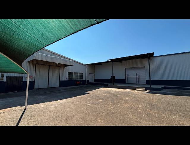 6,225M² WAREHOUSE FOR SALE IN CHLOORKOP